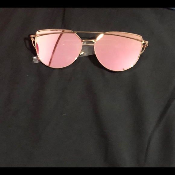 Laila Rowe Accessories - 🔥🔥Gold Sunglasses with Pink Lenses